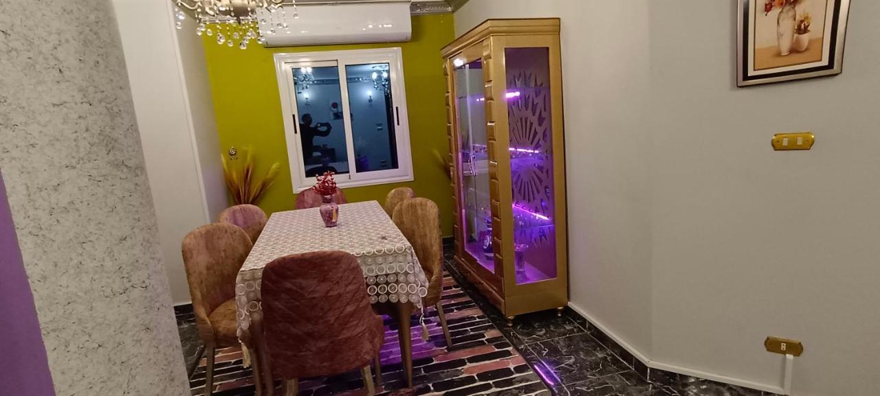 Apartment شقه مفروشه فندقيه رائعه 220م مكيفه معقمه انترنت مجاني السكن للعائلات والأسر فقط وليس أفراد *